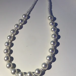 Necklace with white pearls. - Necklace with white pearls. I made it myself🕊☺️ 