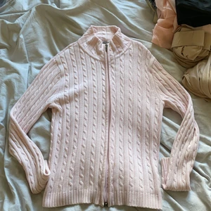 Fin rosa kofta  - Jätte fin rosa kofta i strl s
