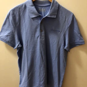 Lotto Pikétröja - Italienska sportvarumärket Lotto vintage piké i en fin sommarfärg, utmärkt skick i storlek M