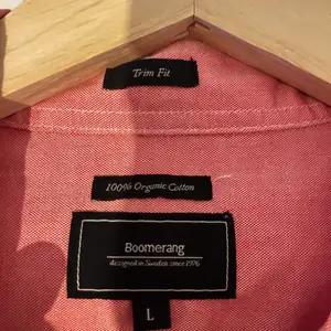 Boomerang skjorta L Trimfit 100 organic cotton Nyskick