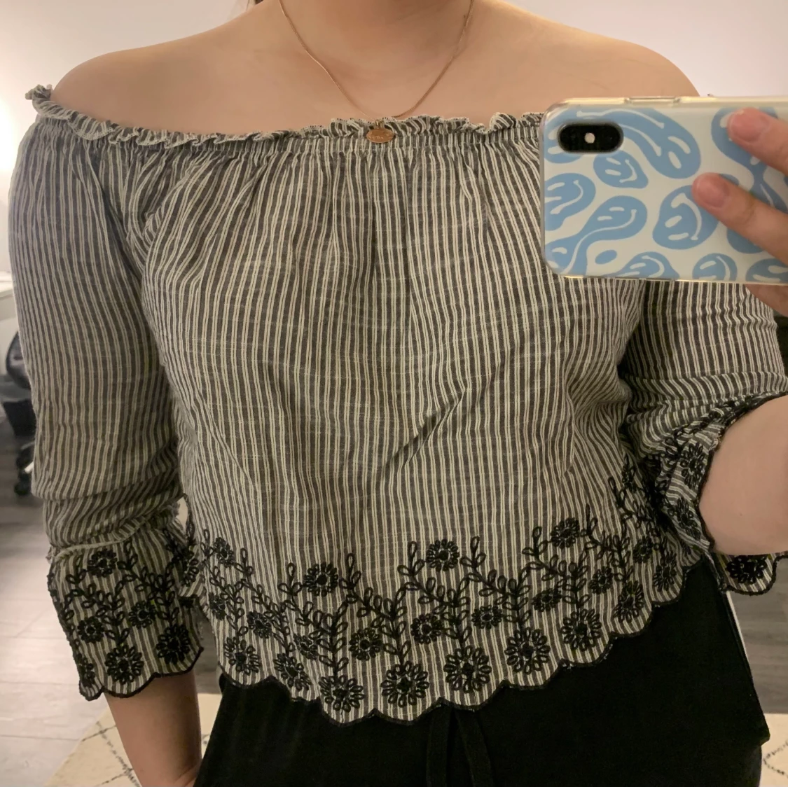 Off shoulder-topp