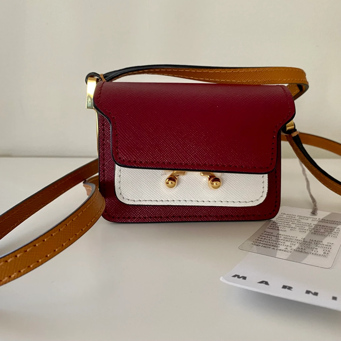 Marni Trunk Nano väska