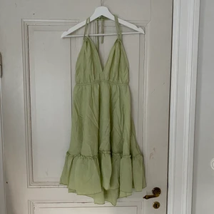 Grön somrig klänning  - Så himla fin men beställde fel storlek ❣️ KÖP DIREKT FÖR 250kr