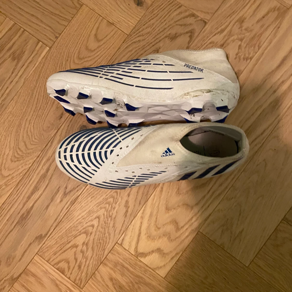 Fotbolls adidas predator skor - 90