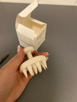 Hair scalp massager  - Aldrig använd. Fick som gåva. 