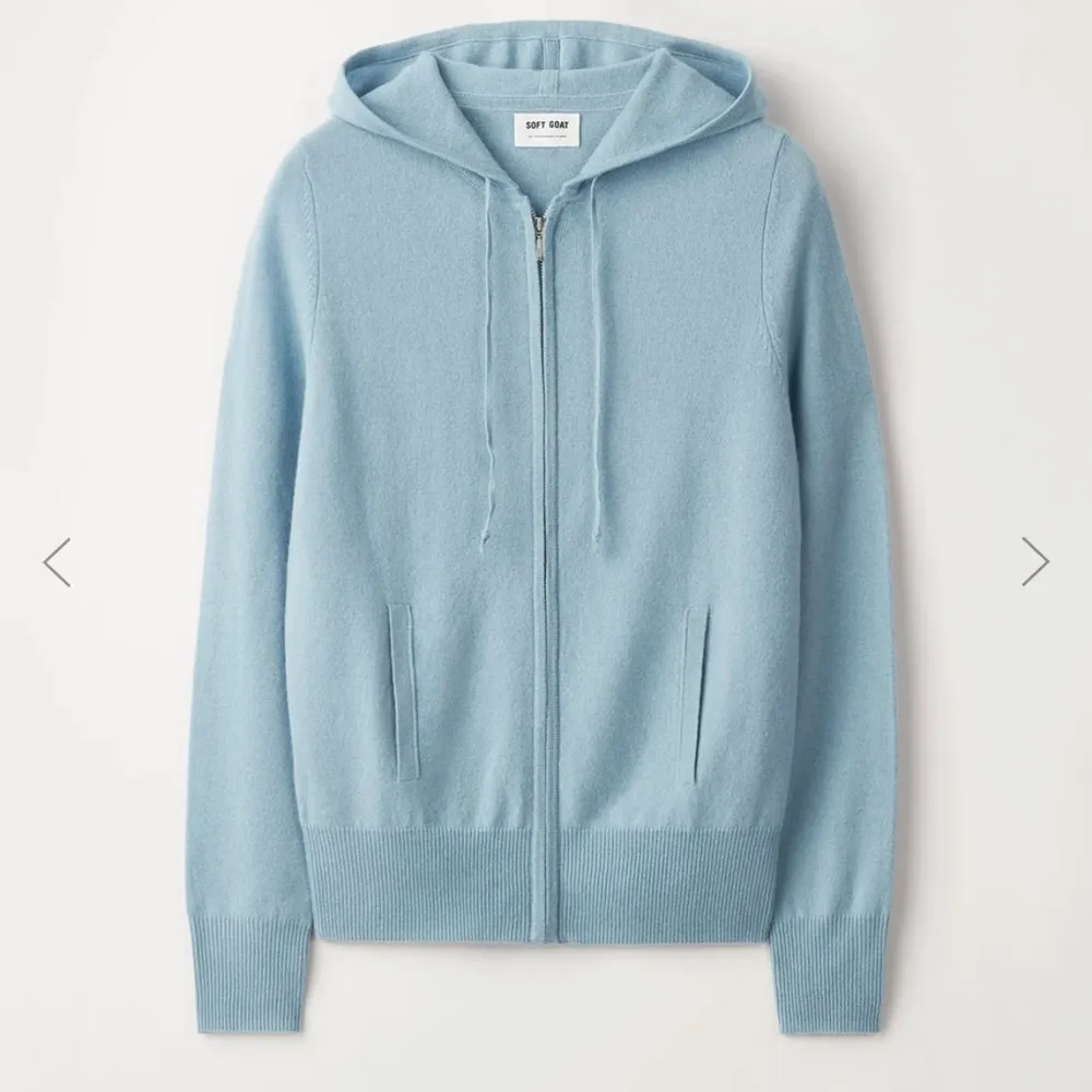 ENDAST BYTE! Undrar om nån skulle vilja byta min ljusblå softgoat zip hoodie till en likadan fast en annan färg? T.ex beige eller grå💓💓. Tröjor & Koftor.