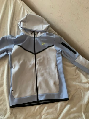 Nike tech fleece - Nike tech fleece inköpt ifrån jd sports i storlek S