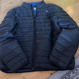 Blend jacka - Ny jacka från blend, strl XXL, passar även Xl . 