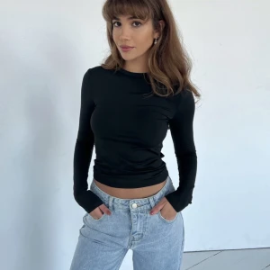 Superfin svart venderbys tröja  - Verkligen jättefin neutral tröja som passar i alla lägen. Säljer pga fel storlek för mig. Storlek s/m. Helt oanvänd. Pris kan diskuteras. 