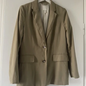 Kavaj från HM - Kavaj från HM i storlek 38.