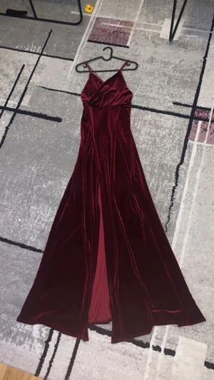 Balklänning - Använd en gång