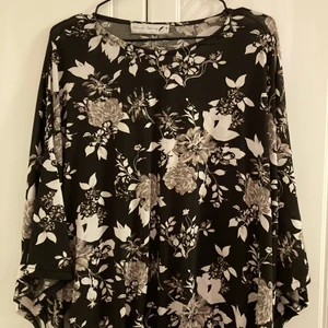 Strl M - Passar nog även strl L