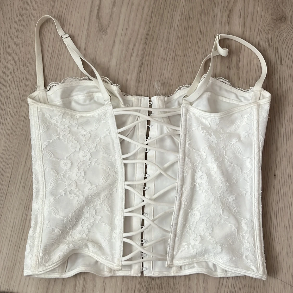 Vit korsett - 91