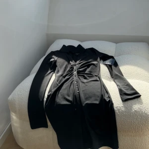 klänning från nelly  - storlek s, helt ny med tags! frakt på 66kr tillkommer 