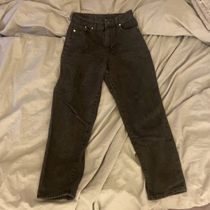 jeans stl 34 - knappt använda fina jeans! 