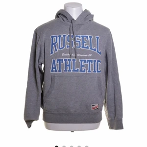 Cool Hoodie - Snygg hoodie i från Russel athletic. Använd några gånger 