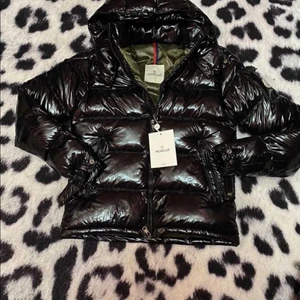 Moncler maya  - Moncler maya finns i xs till xl snabb affär så kan priset diskuteras 