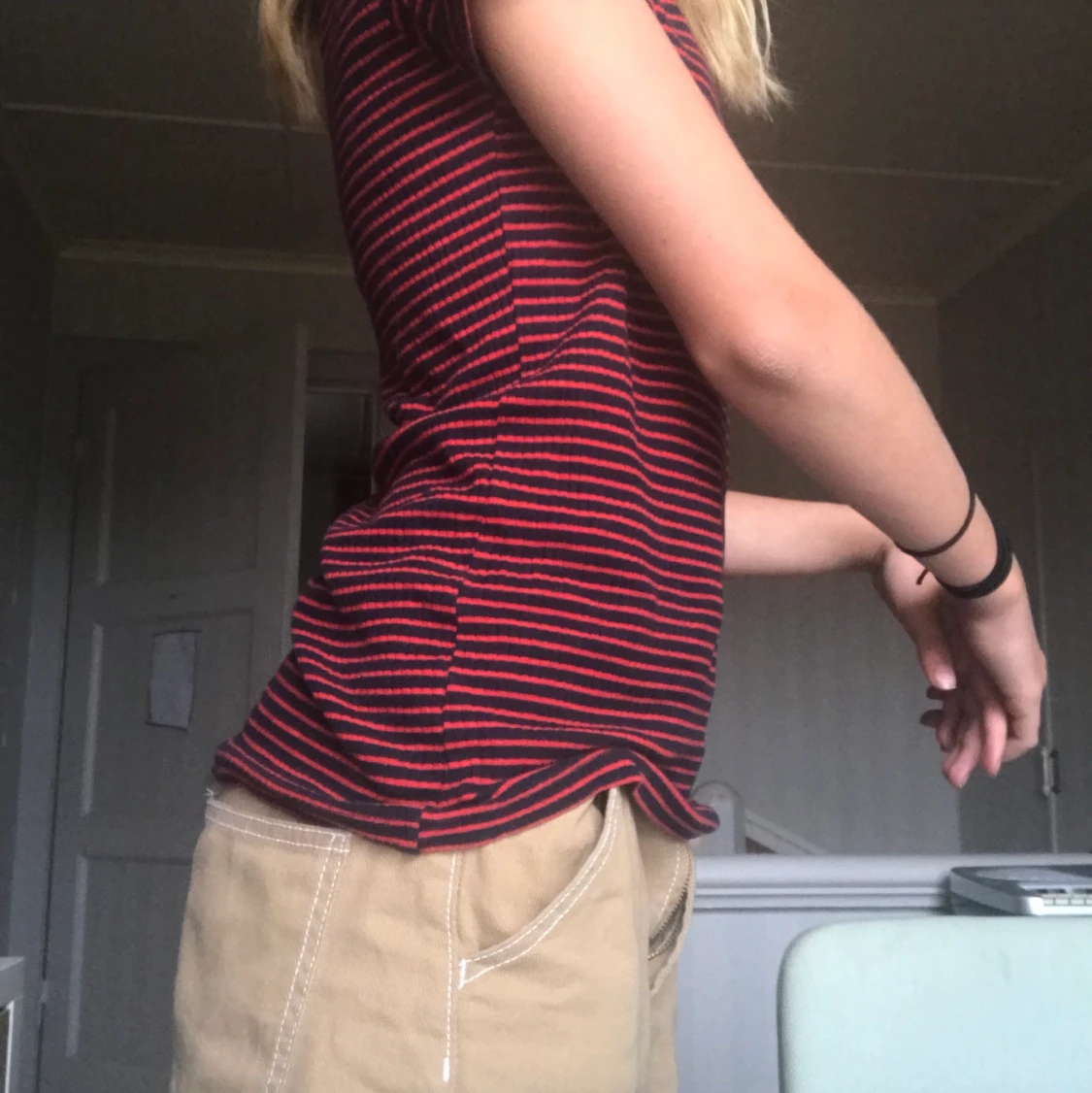 Super snygg svart vit t-shirt - 90