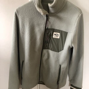 Kari traa - Tröja från Kari traa säljs för 200kfr