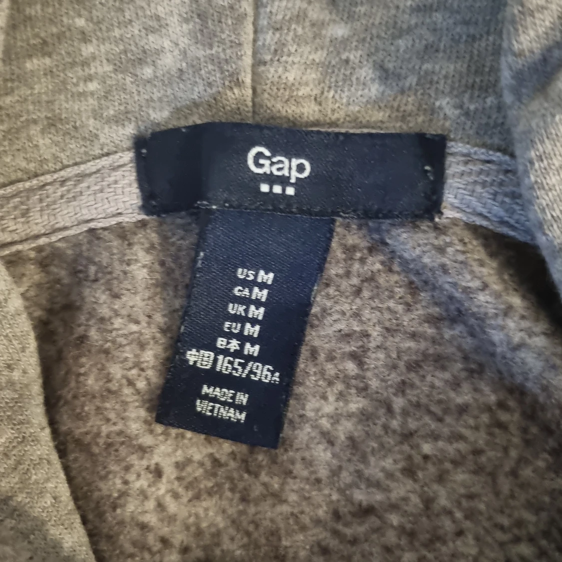 Grå gap hoodie - 91