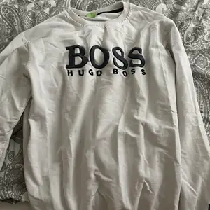 En vanlig Hugo boss tröja 