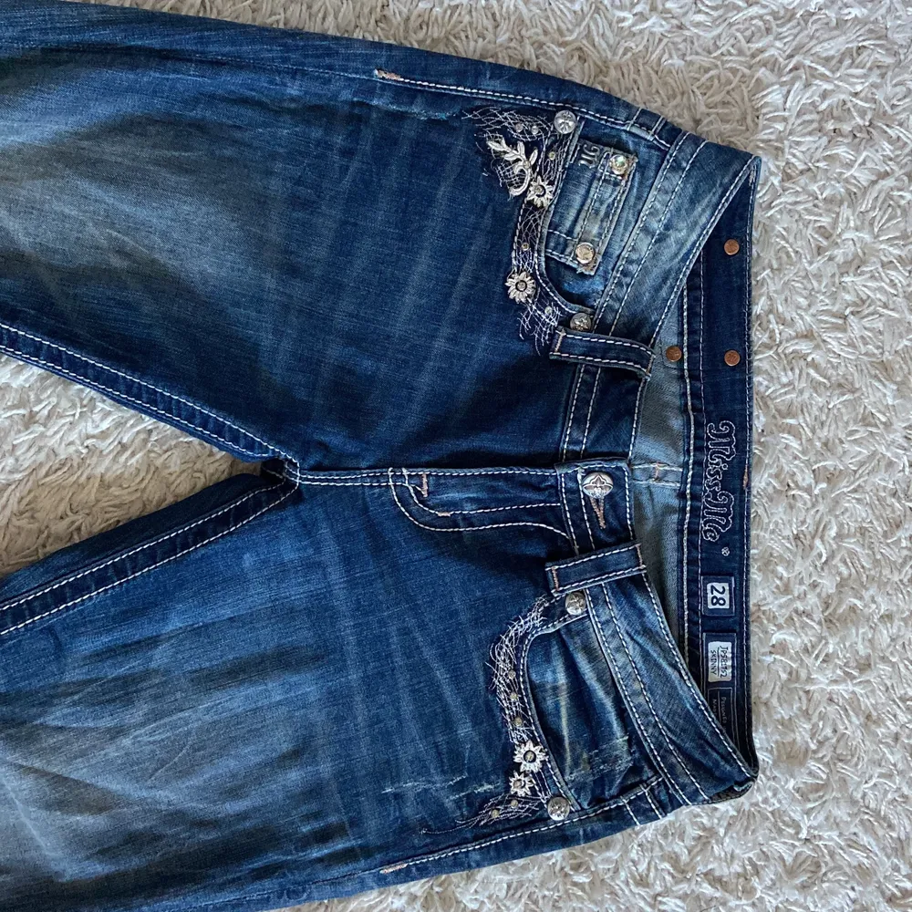 INTRESSEKOLL‼️ Ett par blåa skinny miss me jeans i storlek 28, de är använda men byxan har ej någon tydlig defekt.. Jeans & Byxor.