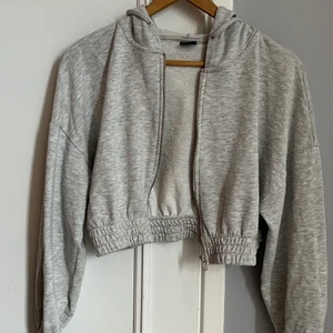 Grå kofta  - 150+frakt