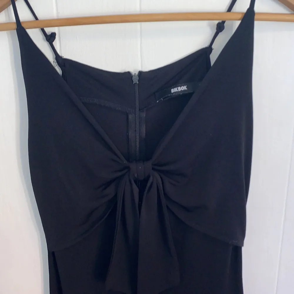 Black jumpsuit with bow . Tröjor & Koftor.
