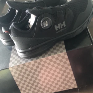 Helly Hansen WW Evolution Brz Low arbetsskor O1, Black - Aldrig använt sedan inköp Riktigt bra jobb skor  
