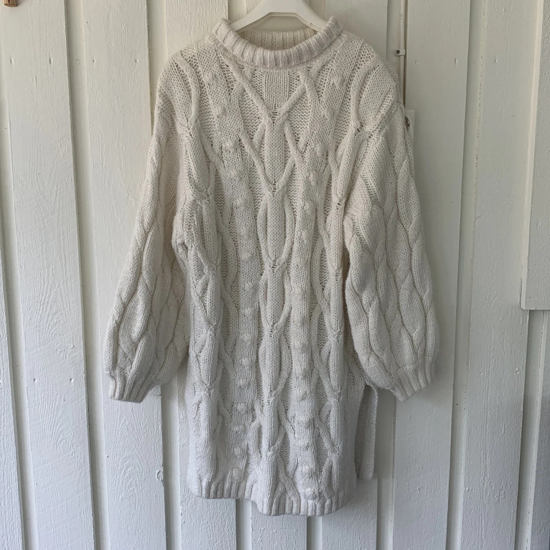 Vit stickad klänning - 91