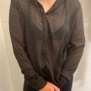 Skjorta från H&M - Storlek 36 Fint skick