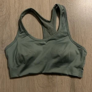 Sport bh topp Soc - Superfin sport topp / sport-bh från Soc, i princip aldrig använd 