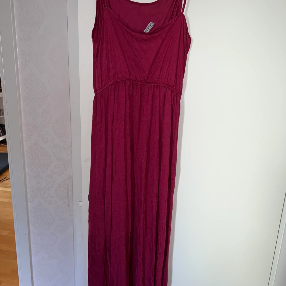 Klänning med slits - 90