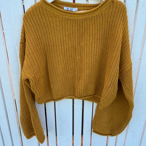 Stickad tröja nakd - Väldigt fint skick 