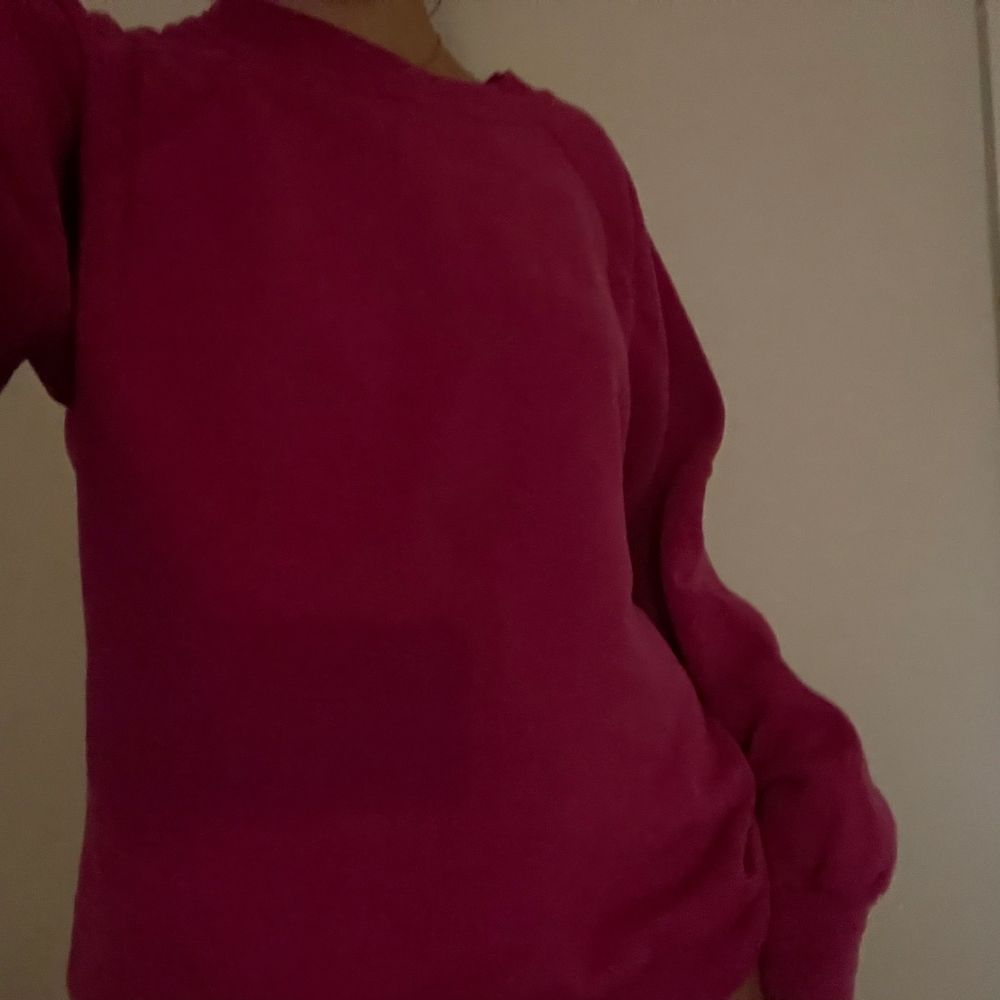en vintage oversized rosa sweatshirt jättefin till sommarkvällar. Tröjor & Koftor.