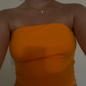 70s tube top - basic croped tupe top, lagom tjockt material syns inte igenom