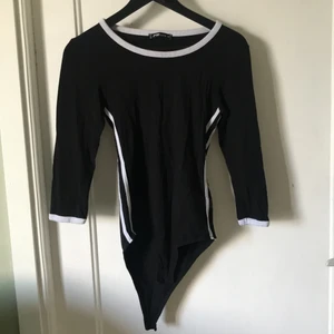 Svart body stl M - Knappt använd!