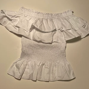 By malina  - Fin top i fint skick från by malina strl S  500 kr 