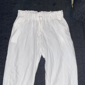 Linnebyxor - Säljer mina jätte fina linnebyxor med inga slitage eller synliga fläckar 💖Skriv för mer info eller prisförslag 🥰