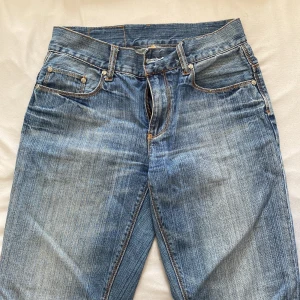 Low waist jeans  - Snygga blåa low waist jeans😍(användna)