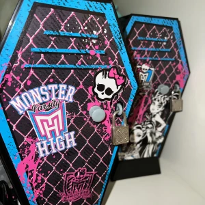 Monster High Play Set - Bra skick! Säljs endast som ett set!