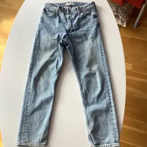 Jeans använda ett fåtal gånger. Storlek 27x30 model chris