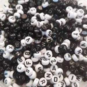 120 PACK Bokstavspärlor+ Armbandstråd  - Gratis frakt  120 PACK Bokstavspärlor+ Armbandstråd 