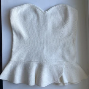 Stickad ba&sh topp - Helt ny, aldrig använd topp från ba&sh. Med lapp kvar.