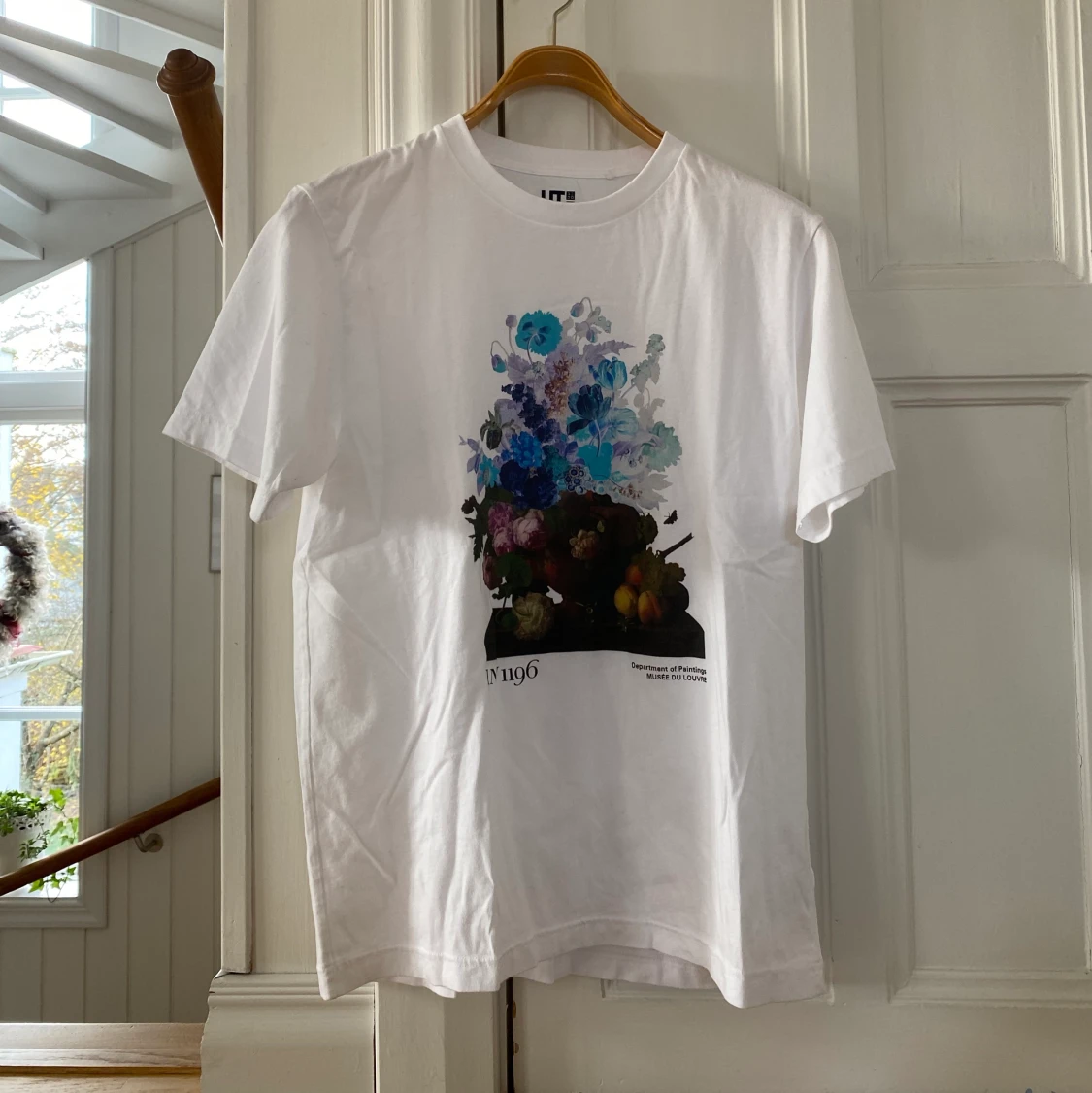 Oanvänd Uniqlo T-shirt