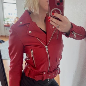 Real Leather red Jacket 🤘🏻 - Jacket made with super soft and resistant leather. Super comfy and warm. Will survive decades 