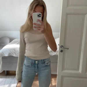 Zara toppp - Topp från zara som inte finns att köpa längre aldrig använd❤️