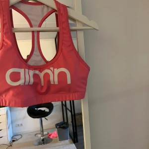 Sporttopp aimin  - Superfin sportbh från Aimn. Aldrig använd