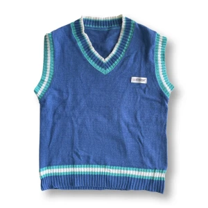 Stickad Väst  - Coolaste stickade västen🤩💕💕