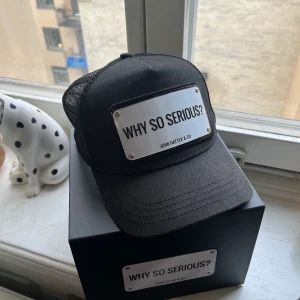 John Hatter & Co - One size, svart men något solblekt men inget märkvärdigt, bra skick! 